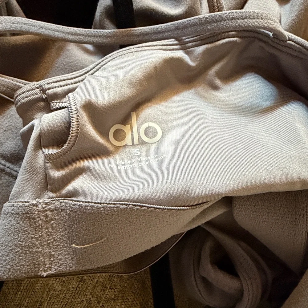 Alo set High-Waist Risk Taker Trouser& Alosoft All Night Tank - Fog - Picture 11 of 12